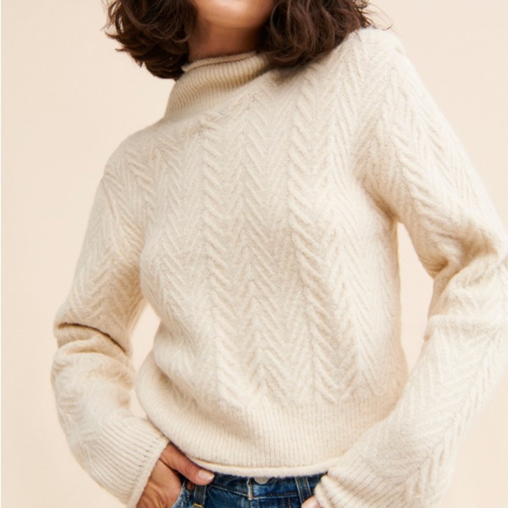 ASTR The Label Carlota Mock Neck Knit Sweater Natural White Size M
